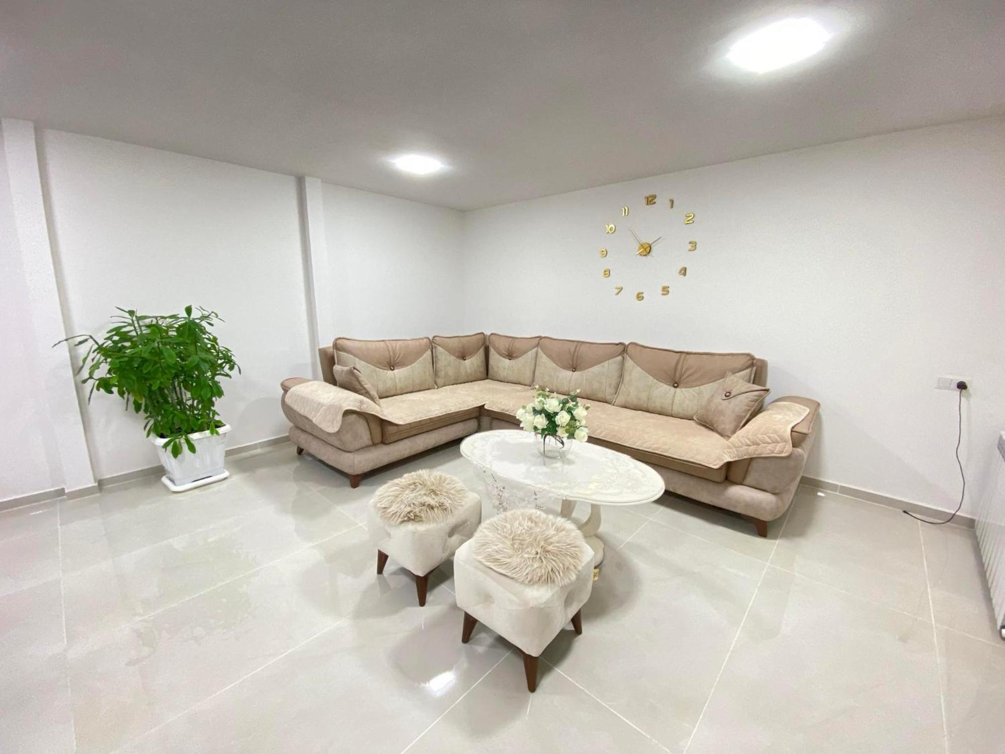 Duplex On Lliberty Square Апартаменти *