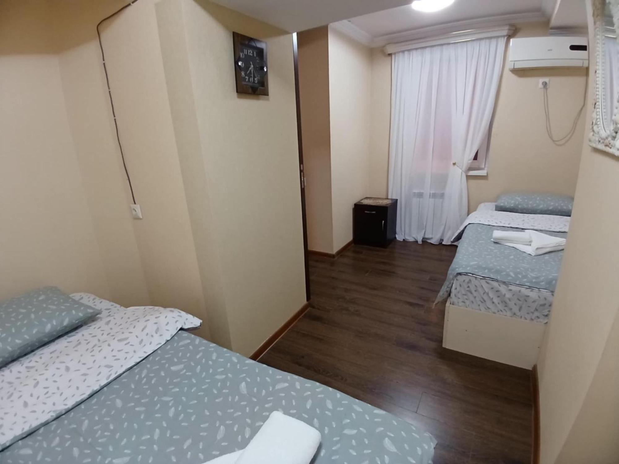 Апартаменти Duplex On Lliberty Square